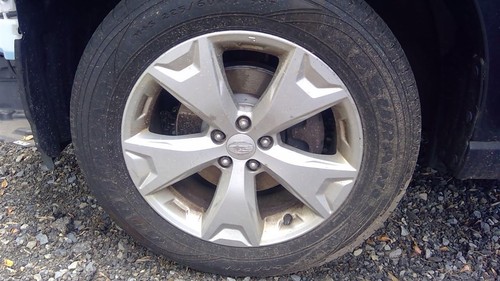 Used Wheel fits: 2016 Subaru Forester 17x7 5 spoke alloy Grade A