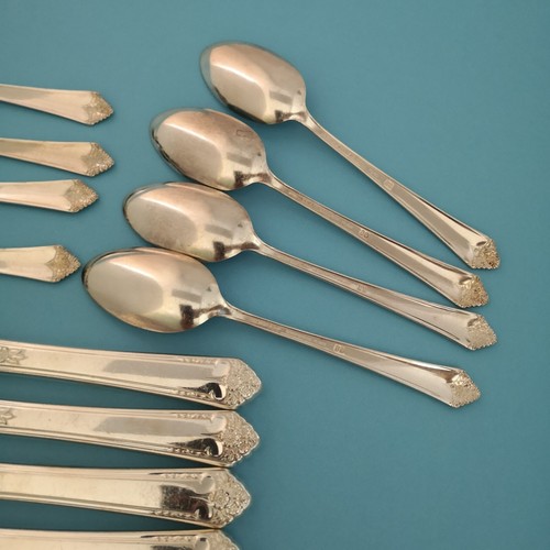 54 Pieces Rogers & Bro International Silver Starlight Pattern Service for 8 + - Picture 11 of 12