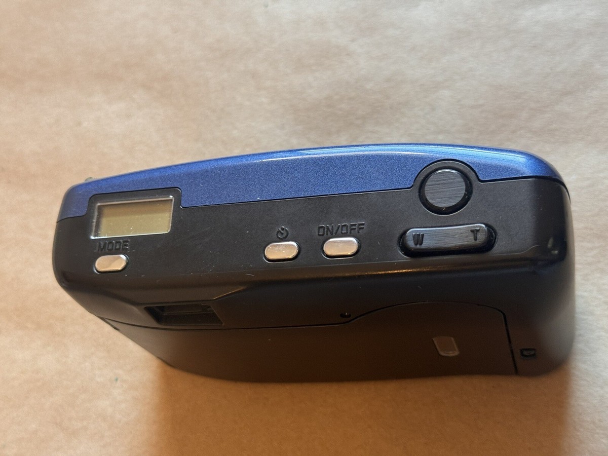 Rare Blue Leica Z2X Vario Elmar 35-70mm Point & Shoot Camera Rare Blue Leica Z2X Vario Elmar 35-70mm Point & Shoot Camera