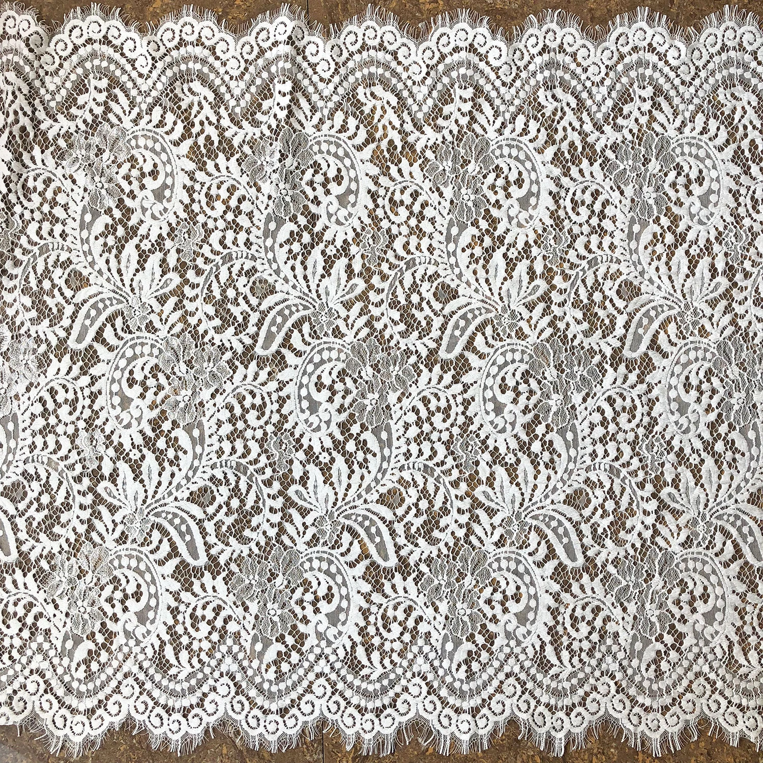 OFF WHITE Abito da sposa ricamo bianco ciglia fiori fai da te tessuto pizzo 65 cm * 280 cm pz