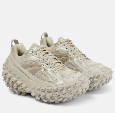 BALENCIAGA Women's Bouncer Defender Platform Sneakers Beige BALENCIAGA Women's Bouncer Defender Platform Sneakers Beige