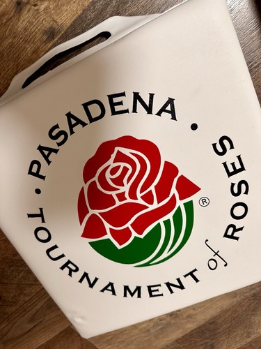 TWO (2) Rose Bowl NCAA Pasadena Tournament Of Roses Fan Stadium Seat Cushions - Picture 3 of 8