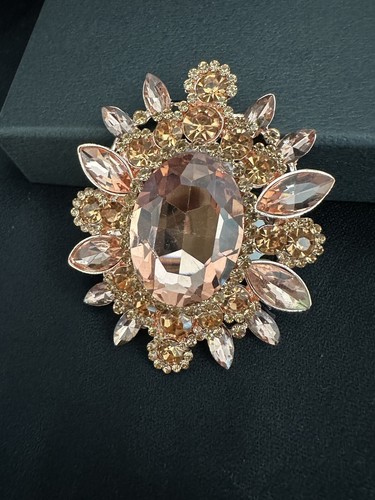 Natasha Rose Rhinestone Crystals Coat Pin/Brooch - Picture 4 of 4
