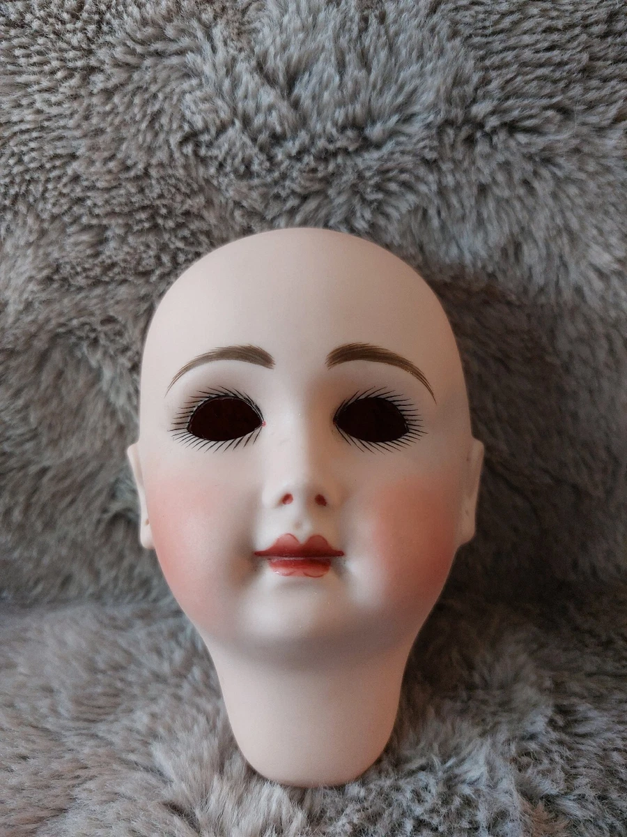 Mattel ressort les poupées des jumelles de Shining pour les 45 ans du