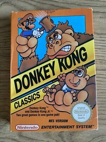Nintendo NES Game Donkey Kong Classics CIB Collectors & Protector Case 1988