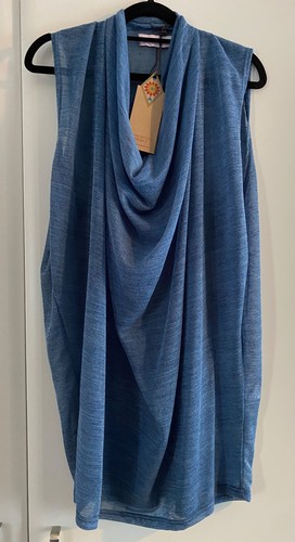 Forgotten Tribes Größe L Wasserfallausschnitt durchsichtig ärmellos Lagenlook Top jeansblau neu mit Etikett