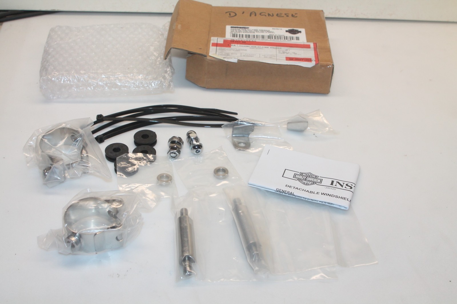 Kit fixation pare-brise Harley Davidson 58350-96 résout vibrations et jeu de bulle custom