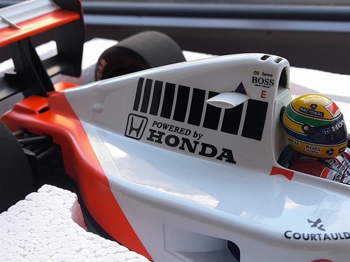 Ayrton Senna 1991 McLaren MP4/6 - Honda World Champion 1/18 : Minichamps BNIB - Picture 12 of 16