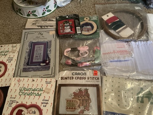 Enorme lotto punto croce vintage modelli libretti filo interdentale cornici progetti e altro - Foto 3 di 24