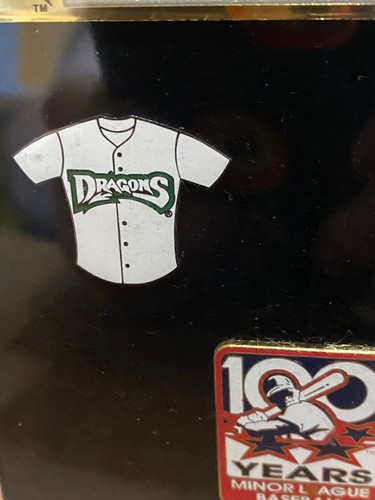 DATYTON DRAGONS 2001 PIN SET 185/500 IN CASE VERY NICE 2001 - Bild 3 von 5
