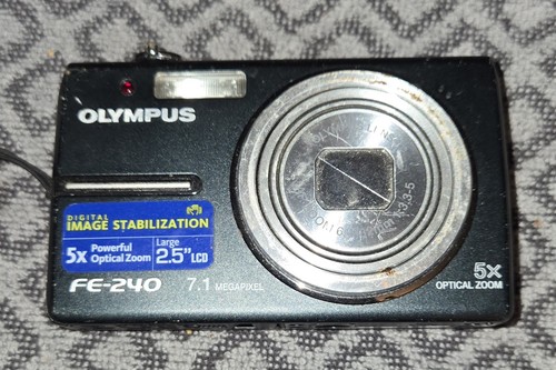 Olympus FE-240 Digital Camera 7.1MP 5x Zoom / Silver / See Pics - Picture 1 of 5