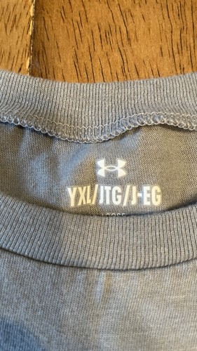 Boys Under Armour YXL T-shirt - Picture 3 of 3