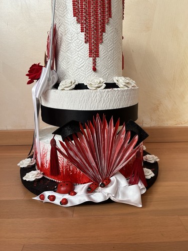 Torta scenografica laurea - Foto 6 di 8