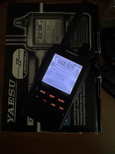 Yaesu FT2DR 144/430 MHZ Digital / Analog Transceiver Huge Bundle Lot - Picture 3 of 11