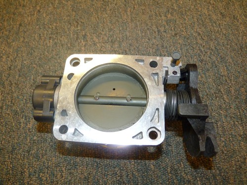Ford Throttle Body F77Z9E926AD ( DN2561 DS228 B3) - Picture 3 of 4