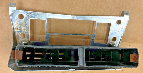 1968 Chrysler 300 Radio & A/C Bezel with Vents - Bild 4 von 11