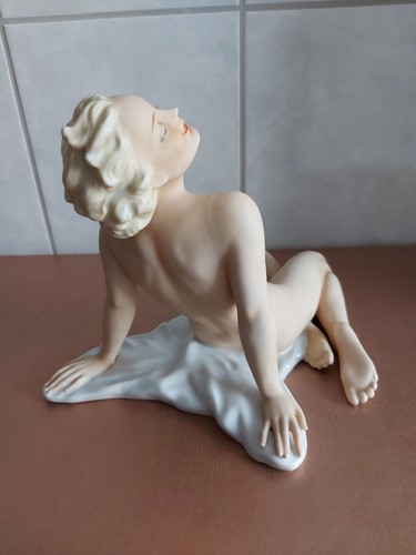 Porzellanfigur-~Wallendorf-~Weiblicher Akt-~Frau sitzend -~17,5 x 22,0 ! - Bild 19 von 24