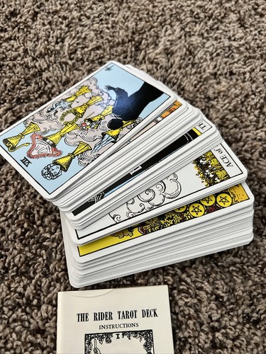 Copyright 1971 The Rider Waite TAROT DECK Complete 78 CARDS + Instruction BOOK - Picture 3 of 8