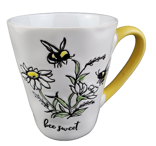 RARE ~ NEW~ BEE SWEET 14 oz Embossed Floral & Bees Mug~Susan Winget Prima Design