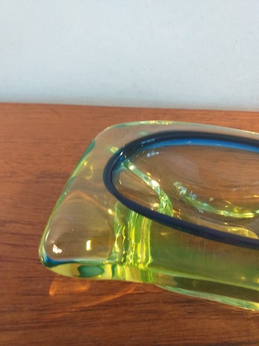 Vintage Murano Green Uranium Glass Ashtray/Dish - Picture 3 of 21