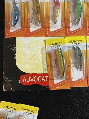 NOS 30 Fish Beauty Lures On Store Display Card Made In China Plastic - Picture 10 of 11
