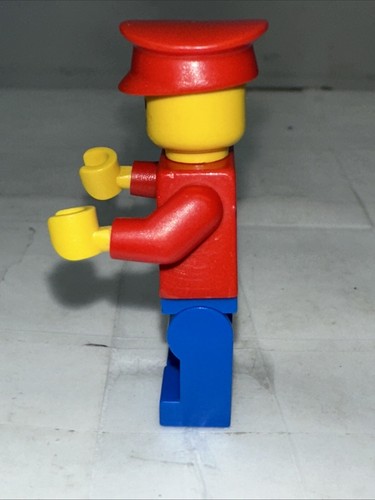 Vintage LEGO Minifigure exx002 Town Exxon Fuel Tanker 6696 Gas Station 6375 - Picture 3 of 4