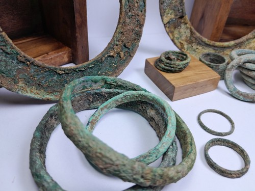 Bronze Age Artifacts Collection - ca. 300 BCE–200 CE Prehistoric - Picture 9 of 15