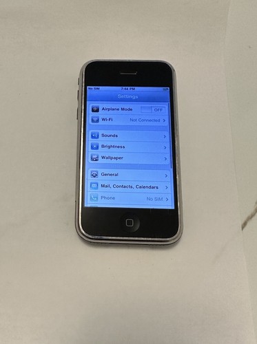 Apple iPhone 1st Generation - 8GB - Black (AT&T) A1203 (GSM) D10 - Picture 4 of 17