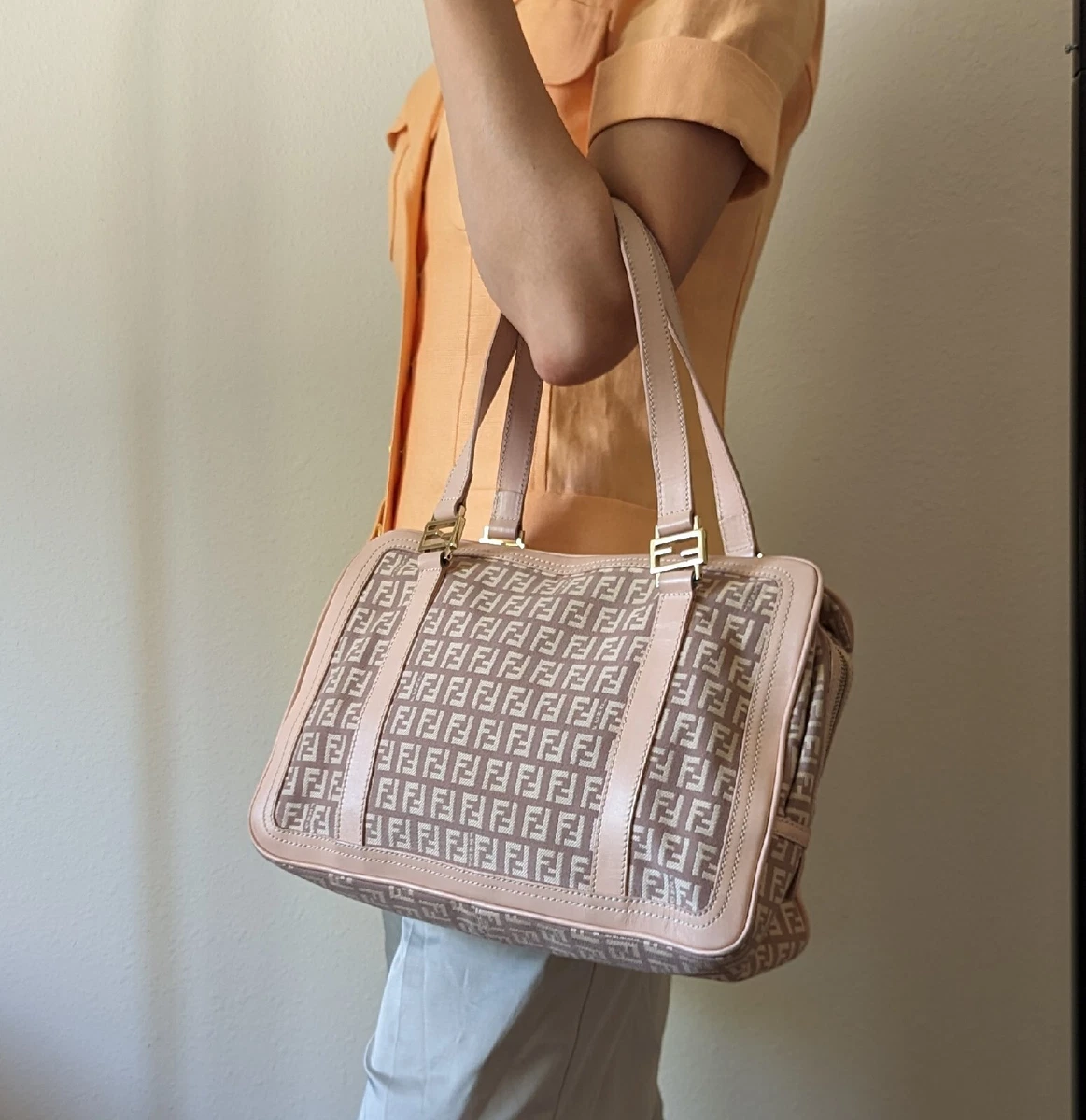 Fendi Pink Shoulder Bags