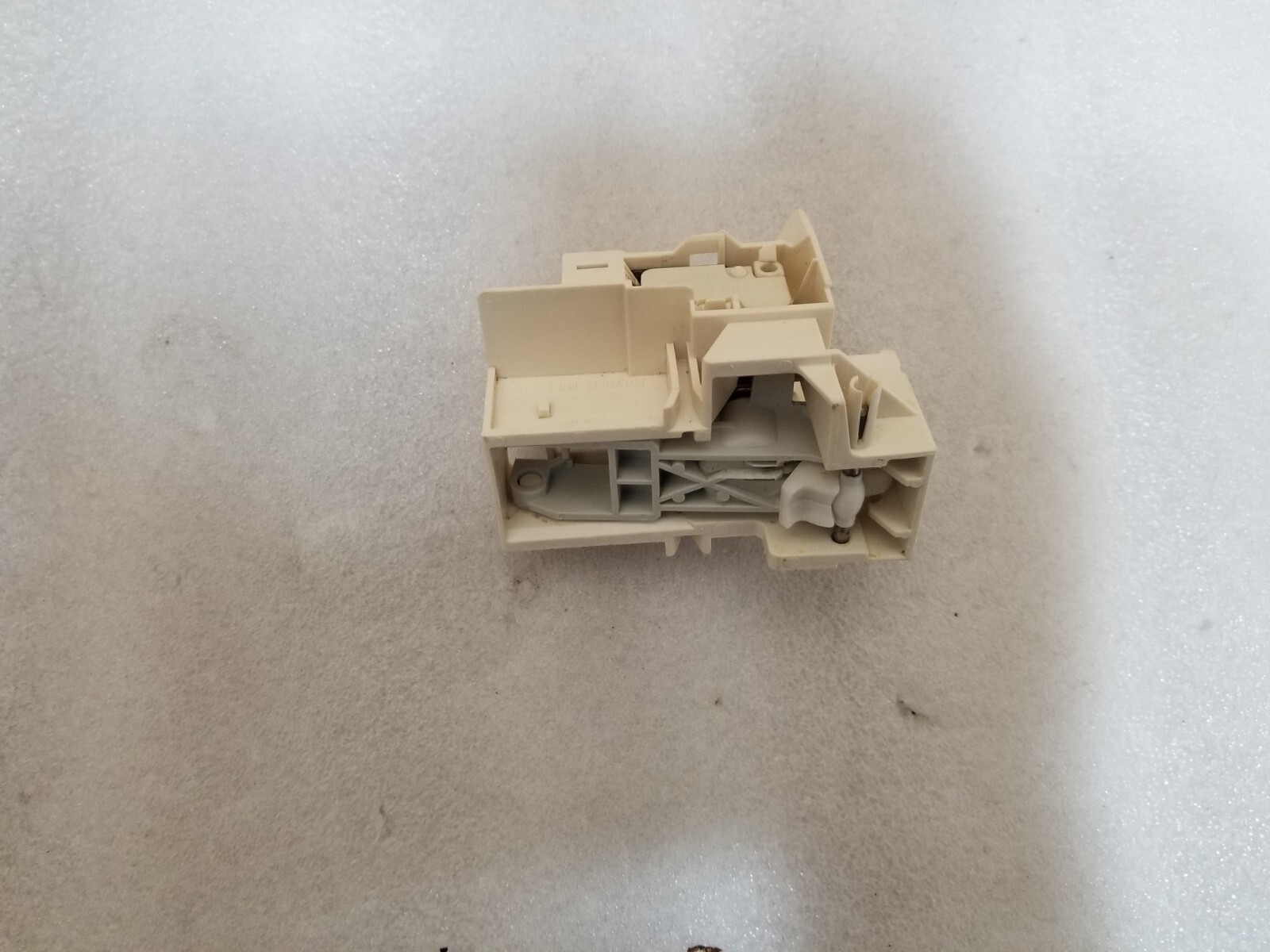 Nr. 07702520 Original Miele Dishwasher Door latch / WM504 (Nr. 38. 0241