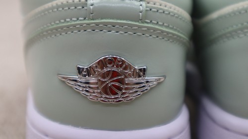 Nike Wmns 7.5 Air Jordan 1 Low SE AJ1 Seafoam Sail Women Casual Shoes HF4078-100 - Picture 6 of 17