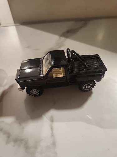 Maisto Chevy 4x4 Scale 1/49 Die Cast Truck With Opening Doors - Picture 6 of 12