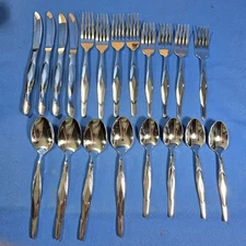 Cutco CUE2 Glossy Stainless 4 x 5 Piece Place Settings - 20 pieces Total - USA