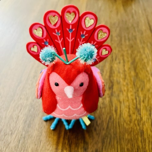 Target 2020 Bird Preener Peacock Valentines Day Spritz Featherly Friends - Picture 1 of 17