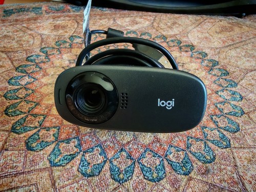 Logitech HD Webcam C310 - Kamera internetowa - Kolor - 1280 x 720 - Strumień audio Używany