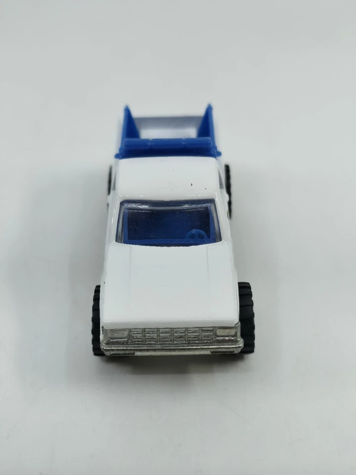 ​Vintage Hot Wheels Real Riders Lot Chevy Silverado Beach Patrol Henry's Hauling - Image 3 of 4