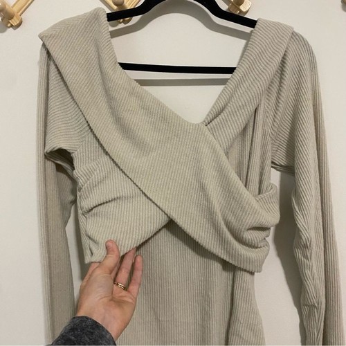 Free People Marley superweicher schulterfreier Pullover Gr. Large - Bild 4 von 9