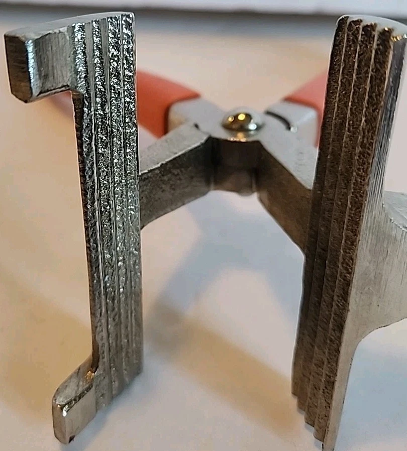 C.S. Herramienta de tapicería alicate elástico de cuero y lona Osborne usada ver foto/desc. Foto 4 de 4