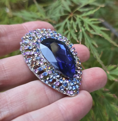Blue, Purple, Tan crystal silver-tone, MAGNETIC brooch. Magnetic scarf clasp pin - Picture 5 of 10