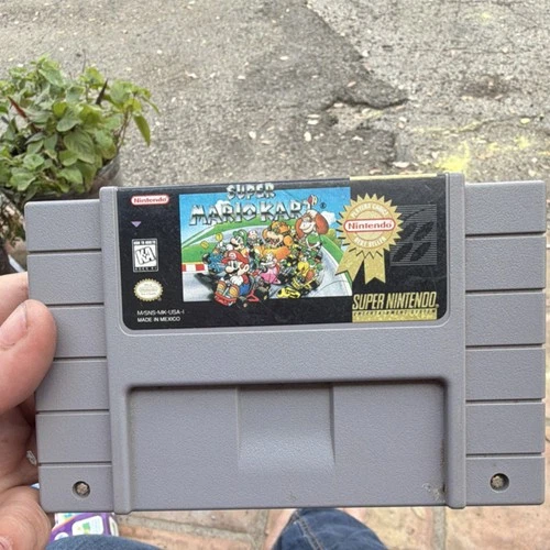Nintendo Super Mario Kart SNES 1992 Multiplayer Racing Game Cartridge