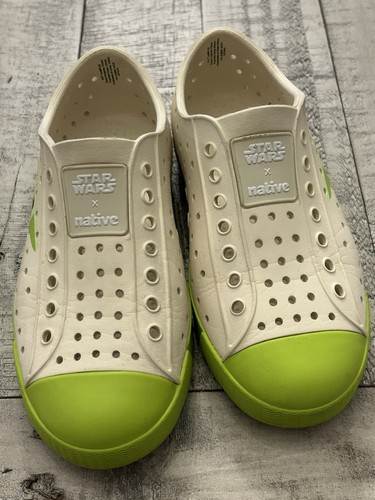 Native x Disney Slip-on Water Friendly Shoes Star Wars Baby Yoda Grogu Kids 12 - Picture 2 of 5
