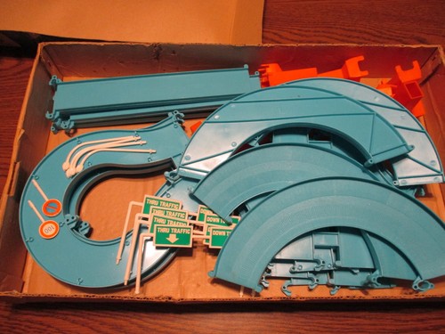 Sears Highway Police Chase 1970's Die Cast Car Race Track 49 57062 Vintage Boxed - Picture 4 of 9
