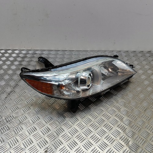 Toyota Sienna _L3_ 2016 Front Right Headlight - Picture 2 of 8