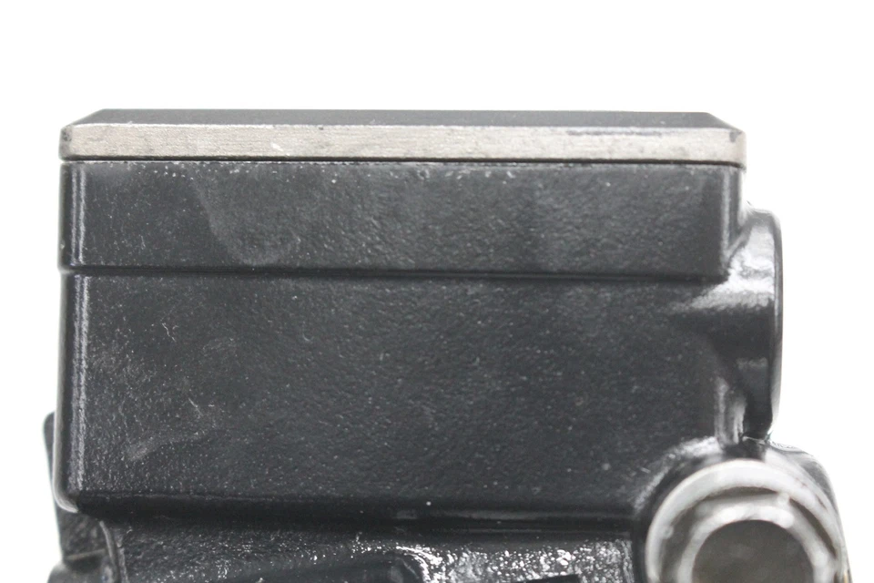 1990 KAWASAKI NINJA 500 EX500A FRONT BRAKE MASTER CYLINDER 带 CLUTCH PERCH — 第 4/4 张图片