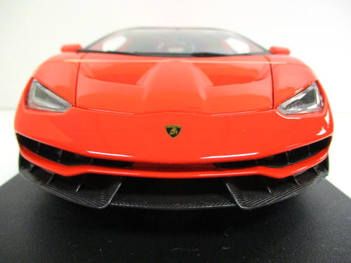 MAISTO - SPECIAL EDITION - LAMBORGHINI CENTENARIO (RED) - 1/18 DIECAST - Picture 4 of 17