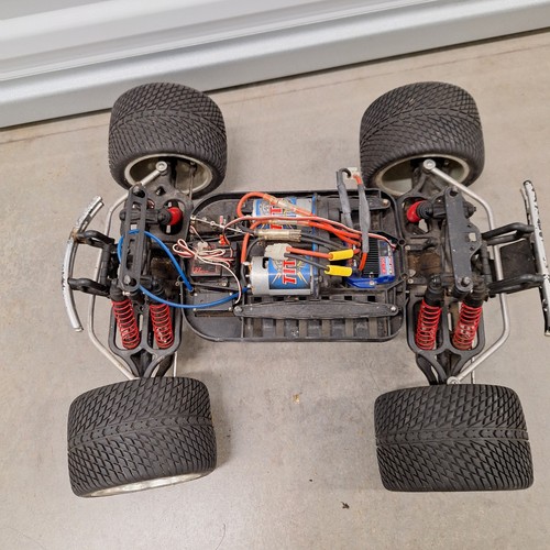 Traxxas E-MAXX Dual Motor RC Remote Control Car Monster Truck 1/10 - PROJECT - Picture 13 of 18