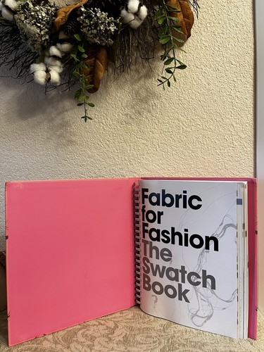 Fabric for Fashion: The Swatch Book, Second Edition (A Must Have) Like New 2016 - Bild 5 von 17
