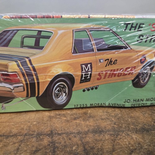 VINTAGE JOHAN AMC GREEN HORNET FUNNY CAR MODEL / KIT C-2070:200 SEALED - Picture 14 of 17