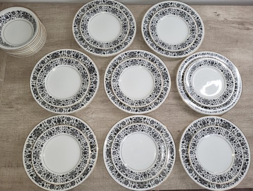 Vintage Rose China Japan #3902 Strathmore Black Lace w/ Gold Trim Service For 8 - Picture 6 of 12