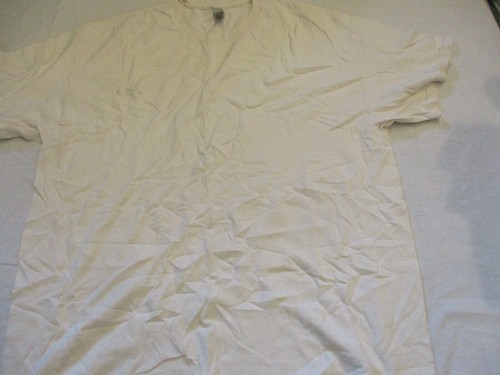gildan beige t shirt sz xl